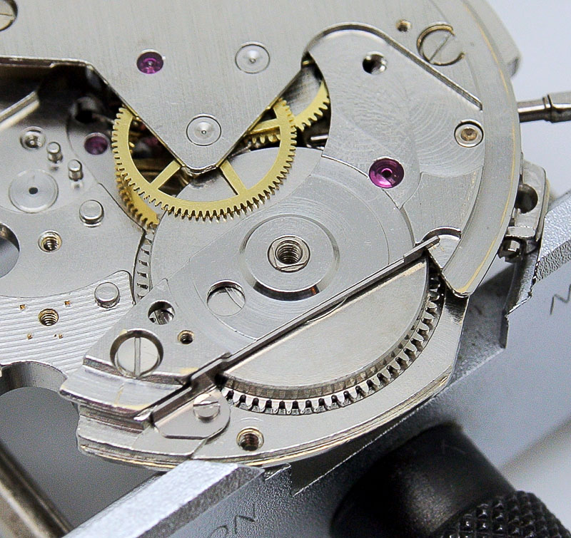 Side shake, loose ends and hand-me-downs | Adventures in Amateur Watch  Fettling
